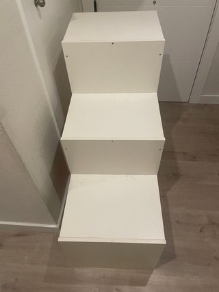 Estantería infantil con cubos de almacenaje