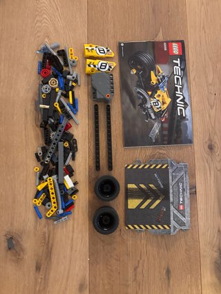 LEGO Technic Moto Acrobática 42058