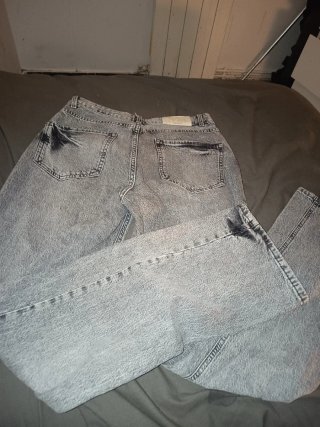 Pantalón vaquero Stradivarius D98