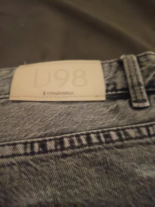 Pantalón vaquero Stradivarius D98