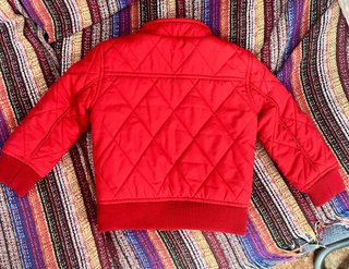 Chaqueta Tommy Hilfiger Roja Es de bebe.. 12-18