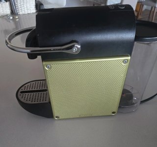Cafetera Nespresso Pixie Verde.