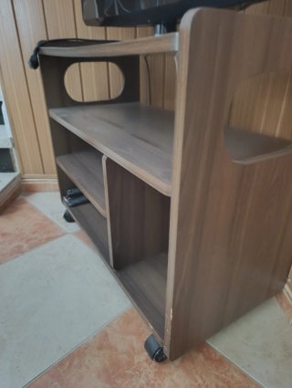 Mueble TV con ruedas