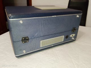 Tocadiscos Dual 410 año de fabricación 1965.