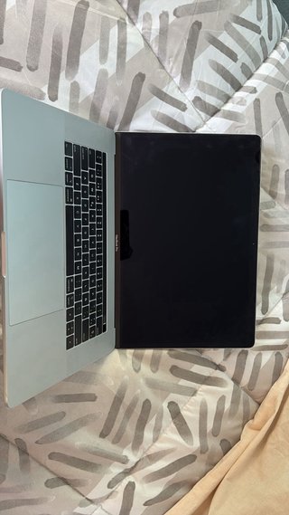 MacBook Pro 2018 Plata