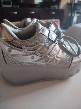 Zapatillas con ruedas y luces TALLA 31