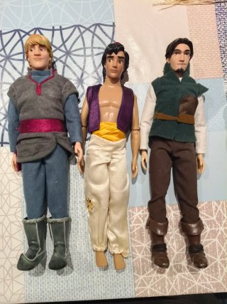 Bambole LOL Surprise Disney Princes Ken Sirens