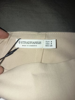 Falda pantalón Stradivarius beige