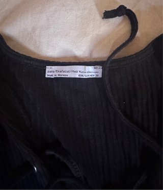 Top Zara negro con cordones