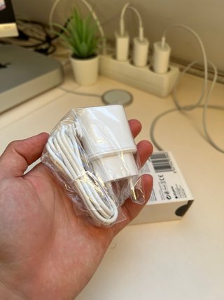 Cargador Contact Lightning 1A iPhone iPad iPod