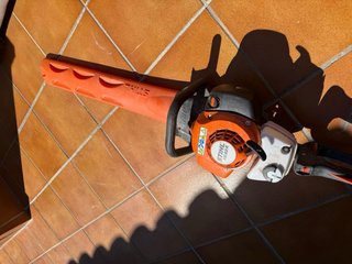 Cortasetos profesional STIHL HS 82 R