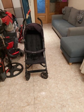 Mira foto rueda mal falta tornillo...