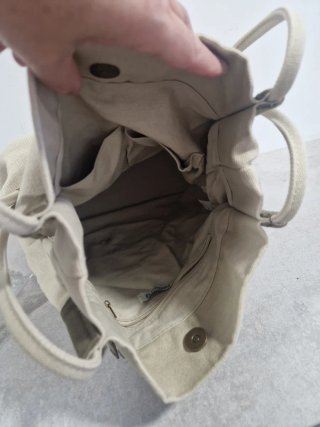 Bolso de tela beige y verde