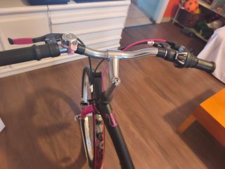 Bicicleta BTWIN 20 nera e rosa con marce