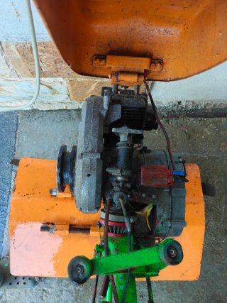 Motoazada Agria 3000