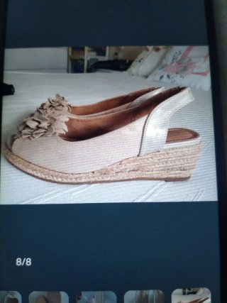 Cuñas esparto con flor beige
