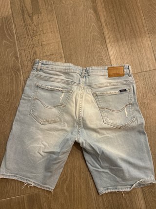 Pull&Bear Vaqueros Cortos Desgastados