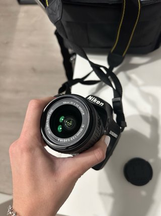 Nikon D3200 + Objetivo 18-55mm VR II Kit