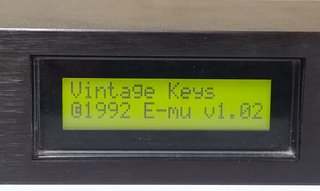 Sintetizador E-MU Vintage Keys 1.02 de 1992.