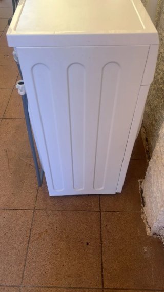 Lavadora Blanca 6 k muy poco uso