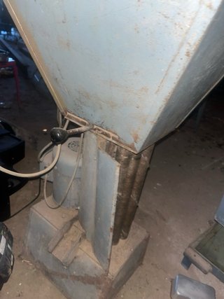 Peladora de almendras eléctrica