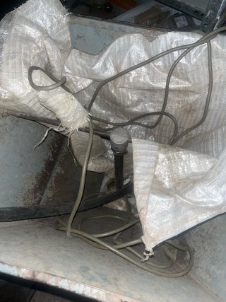 Peladora de almendras eléctrica