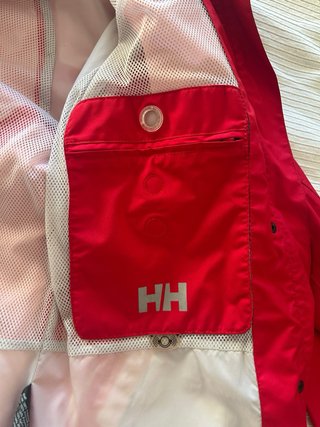 Chaqueta Helly Hansen impermeable roja. Como nueva