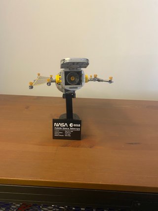 LEGO 10283: NASA Space Shuttle Discovery