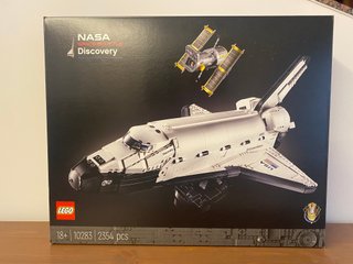 LEGO 10283: NASA Space Shuttle Discovery