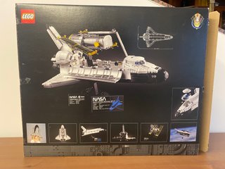 LEGO 10283: NASA Space Shuttle Discovery