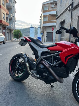 Ducati Hypermotar 821
