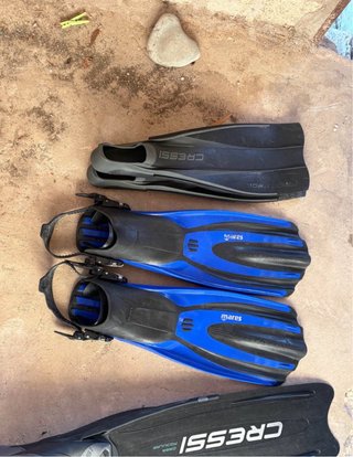 Aletas de buceo Cressi y Mares