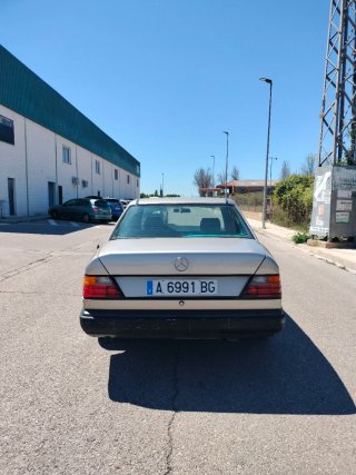 Mercedes-Benz Clase E 1993