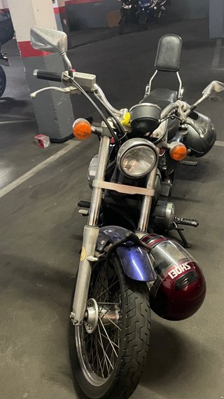 Honda VT750S moto