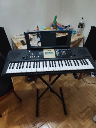 Piano Yamaha YPT-220