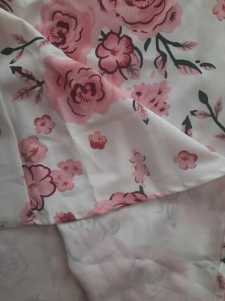 Vestido estilo años 50 rosa y blanco