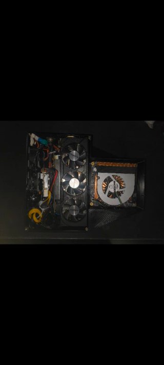 Mini PC Custom <3L R7 5700 RTX 4060 8GB