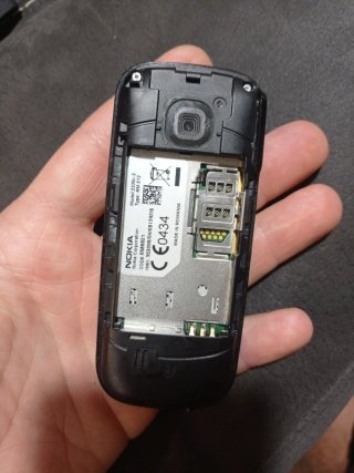 NOKIA 2330 CLASSIC COMPATIBILE CON QUALSIASI OPERATORE