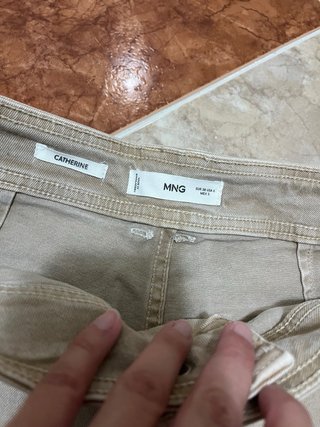 Pantalones anchos beige Mango Talla 38