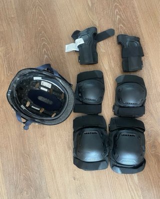 Protecciones y casco skate Decathlon