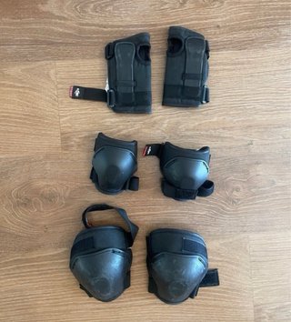 Protecciones y casco skate Decathlon
