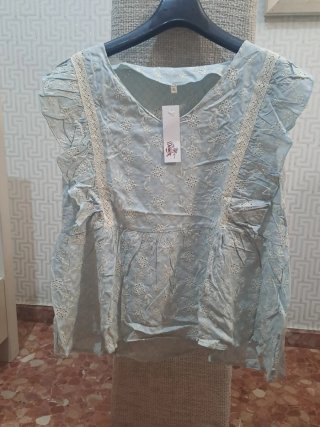 Blusa turquesa bordada volantes XL