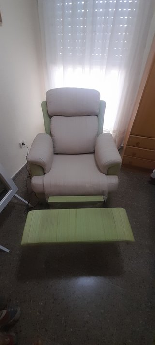 Sillón reclinable eléctrico con elevador