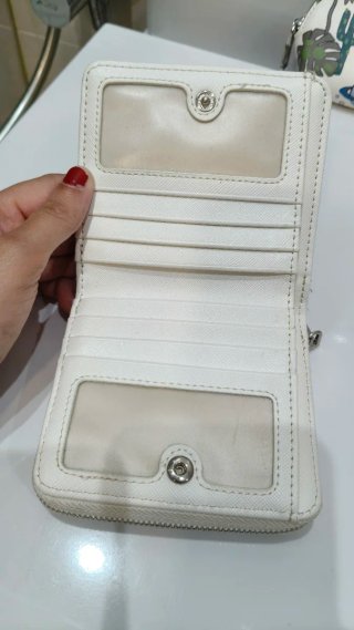 Cartera y monedero con estampado
