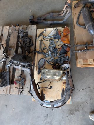 Honda CBR 1000 F SC24 para restaurar