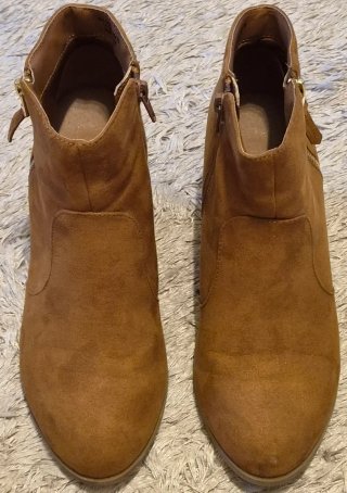 Botines camel tacón Primark talla 38