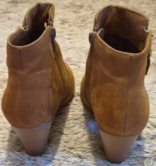 Botines camel tacón Primark talla 38