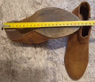 Botines camel tacón Primark talla 38