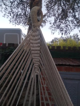 Dolce relax con il divano sospeso Nature