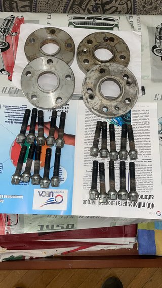 Separadores y Espárragos Megane 2 RS